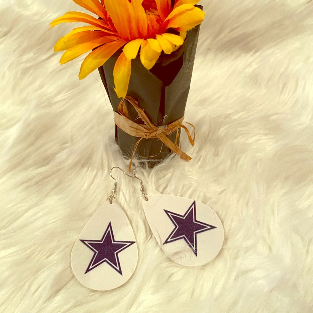 New- Dallas Cowboy earrings